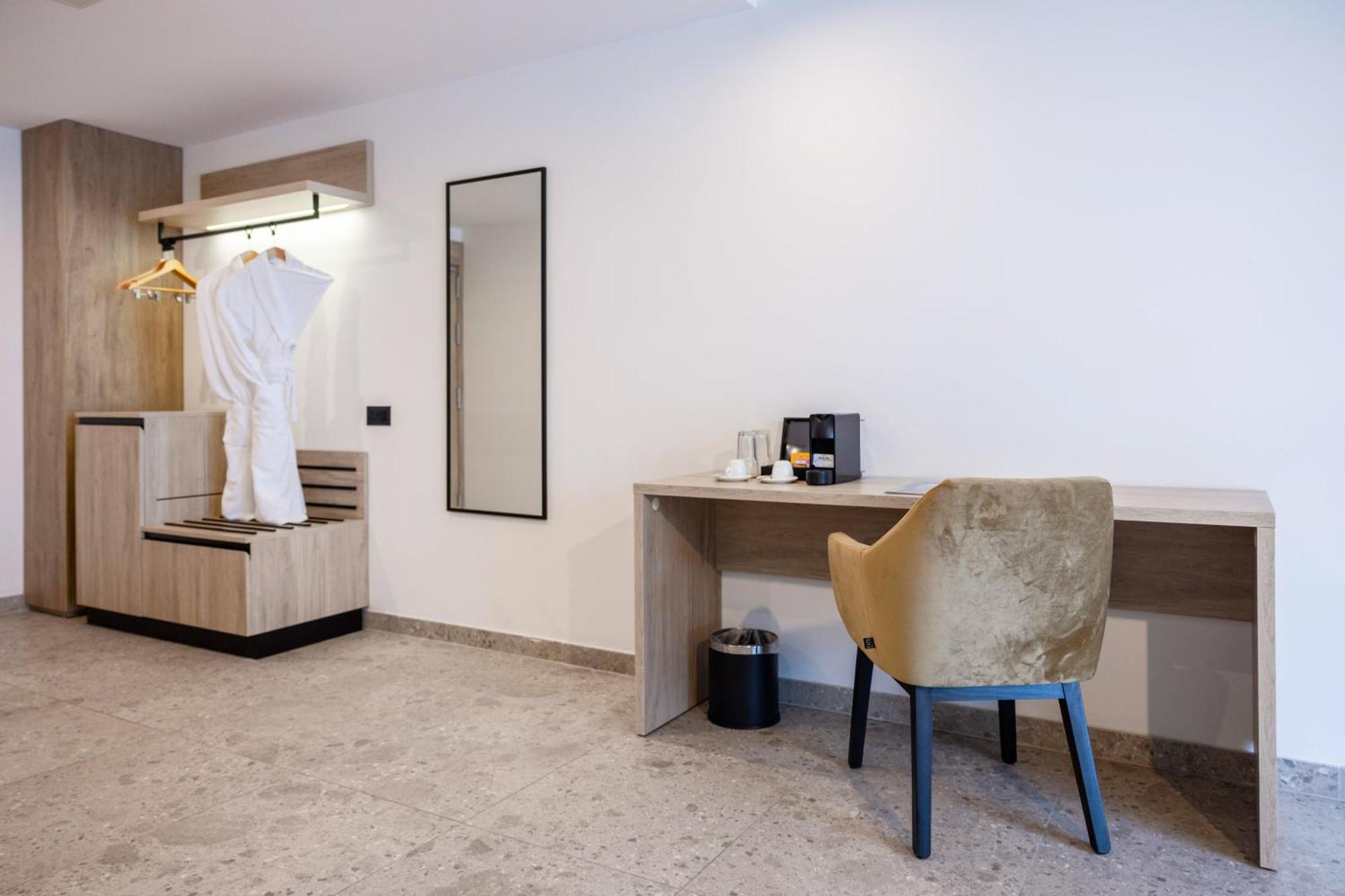 Hotel Levante St Julian'S, Affiliated By Melia Saint Julian's Bagian luar foto